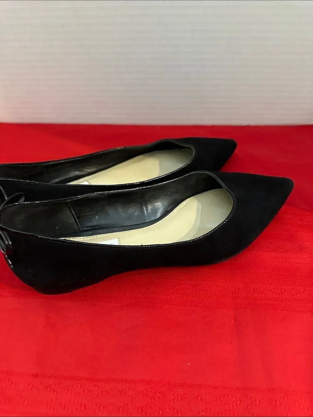 Saks 5th Avenue Black Pointed Toe Flats w/ Back Bow Tie - Size 8